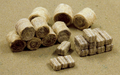 JTT Scenery 95582 Hay Bales 15 Round and 20 Rectangular 35 pc HO Scale