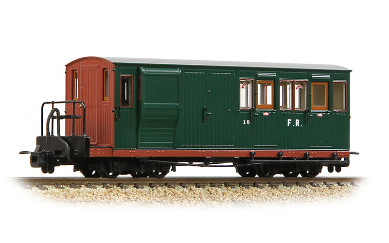 Bachmann Narrow Gauge 394-080 Ffestiniog Railway Brake Third No. 10 FR Green with Red Ends OO9 Scale