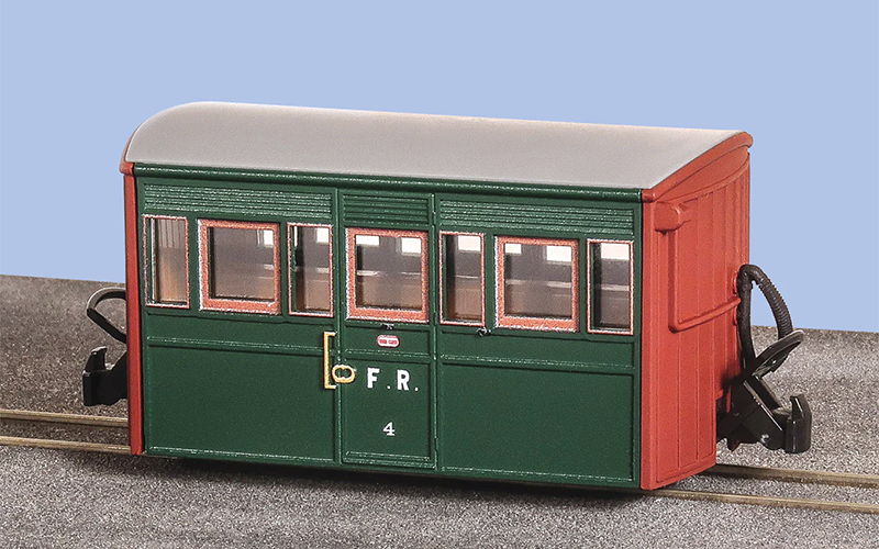 Peco Great Little Trains GR-557B Bug Box Coach Colonel Stephens Livery No.4 OO9 Scale