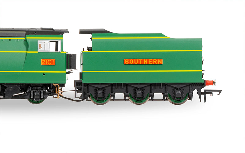 Hornby R30399SS SR Merchant Navy Class 21C1 'Channel Packet' (With Steam Generator) DCC Sound OO Scale
