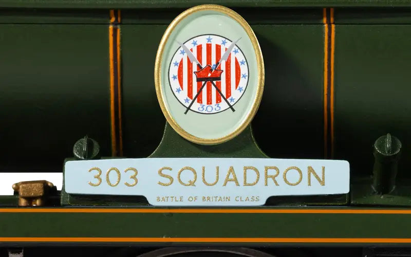 Hornby R30485 BR Battle of Britain Class (Rebuilt) '303 Squadron' 34053 OO Scale
