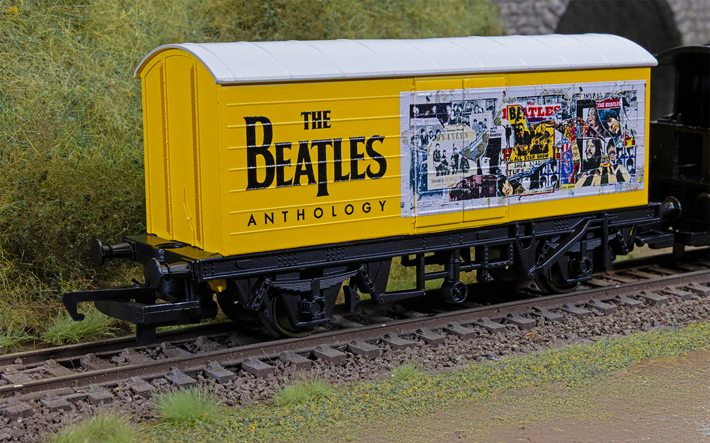 Hornby R60313 The Beatles Anthology 2 Wagon OO Scale