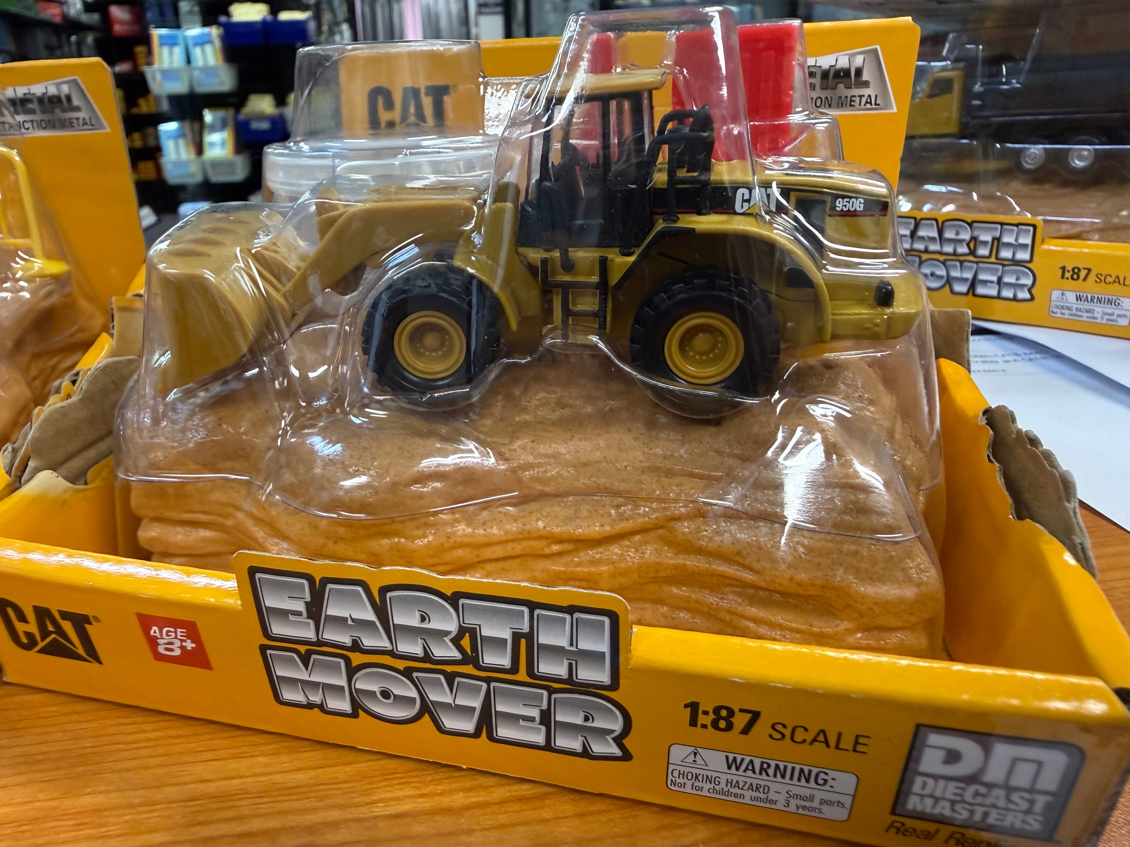 Diecast Masters CAT® 1:87 Cat950G Series II Wheel Loader Earth Mover Set HO Scale
