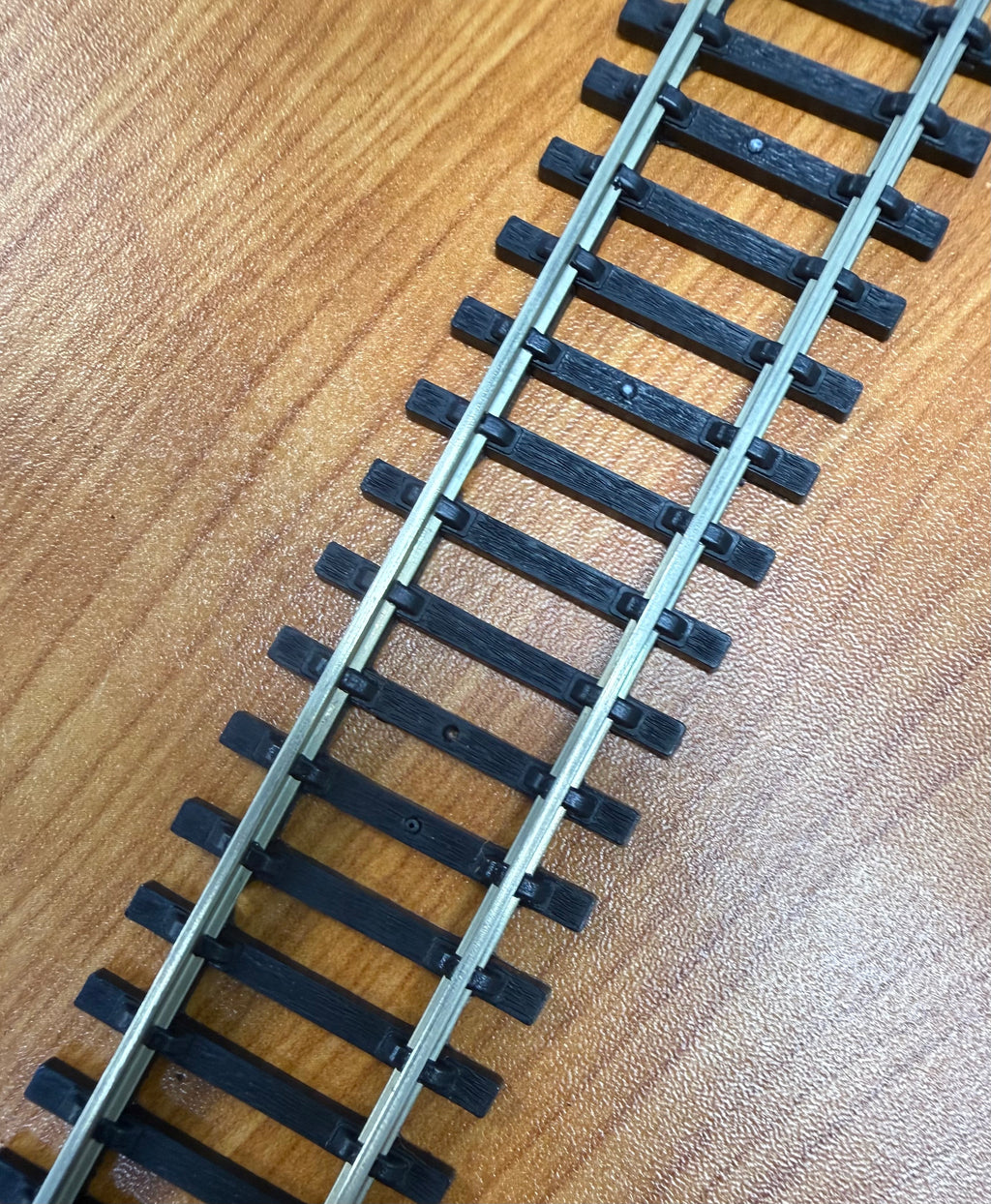 SuperFlex Code 100 Flexible Track Wooden Sleeper OO/HO Scale
