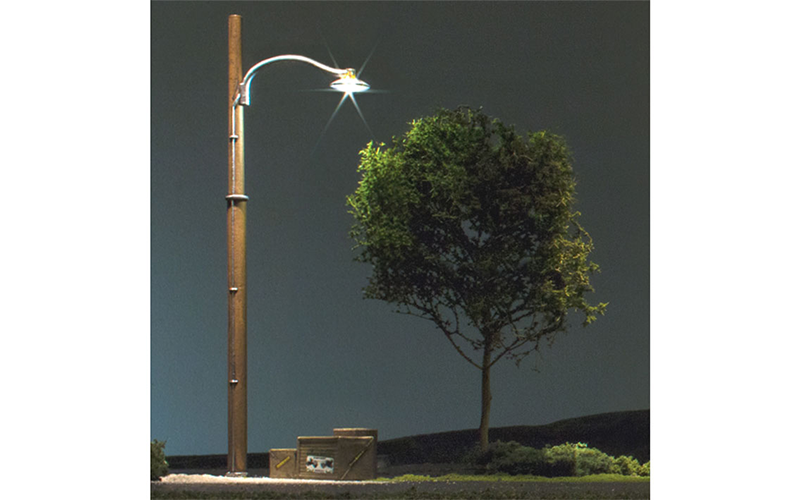 Woodland Scenics Just Plug JP5630 Street Lights Wooden Pole HO Scale