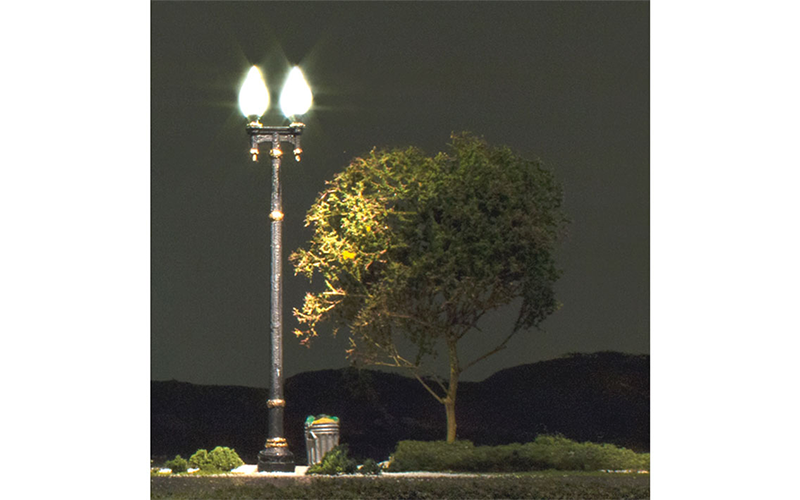 Woodland Scenics Just Plug JP5632 Street Lights Double Lamp Post HO Scale