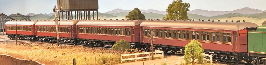 Eureka Models NSWGR 4 Car NCR Set Tuscan and Russet HO Scale