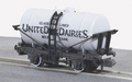 Peco Quality Line Wagons NR-P167 United Dairies Milk Tank Wagon N Scale