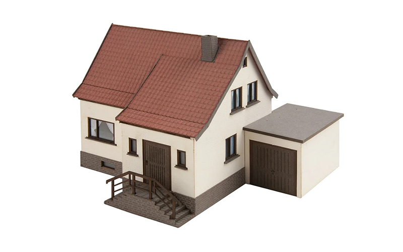 Noch 66606 Residential House with Garage HO Scale