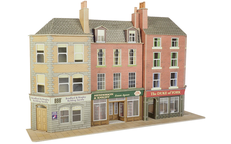 Metcalfe PO205 Low Relief Pub & Shops OO/HO Scale