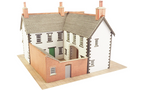 Metcalfe PO228 Coaching Inn OO/HO Scale
