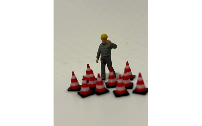 Panther Precision Models Small Traffic Cones (Qty 10) HO Scale