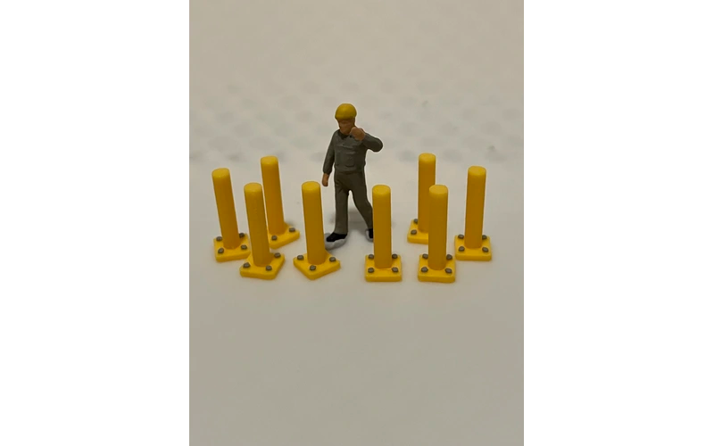 Panther Precision Models Yellow Protection Bollards (Qty 8) HO Scale