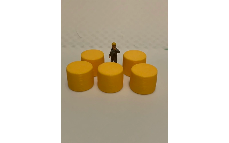 Panther Precision Models Yellow 5x4 Round Hay Bale (Qty 5) HO Scale