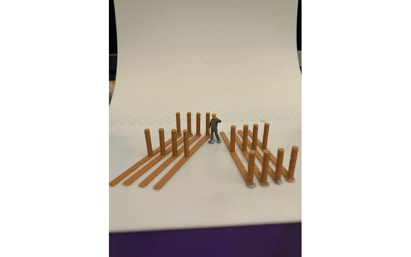Panther Precision Models Barbed Wire Timber Fence Extension Set (QTY 8) (48M) HO Scale