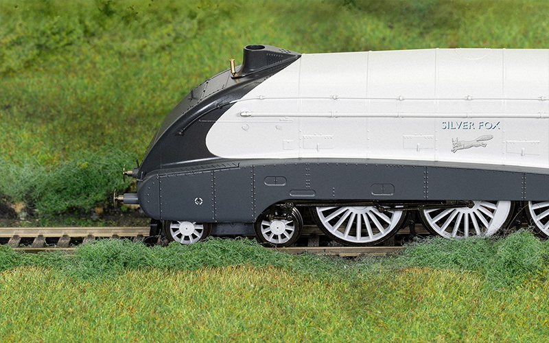 Hornby R30459 Hornby Dublo: LNER Class A4 2512 'Silver Fox' (Silver Jubilee Collection) OO Scale