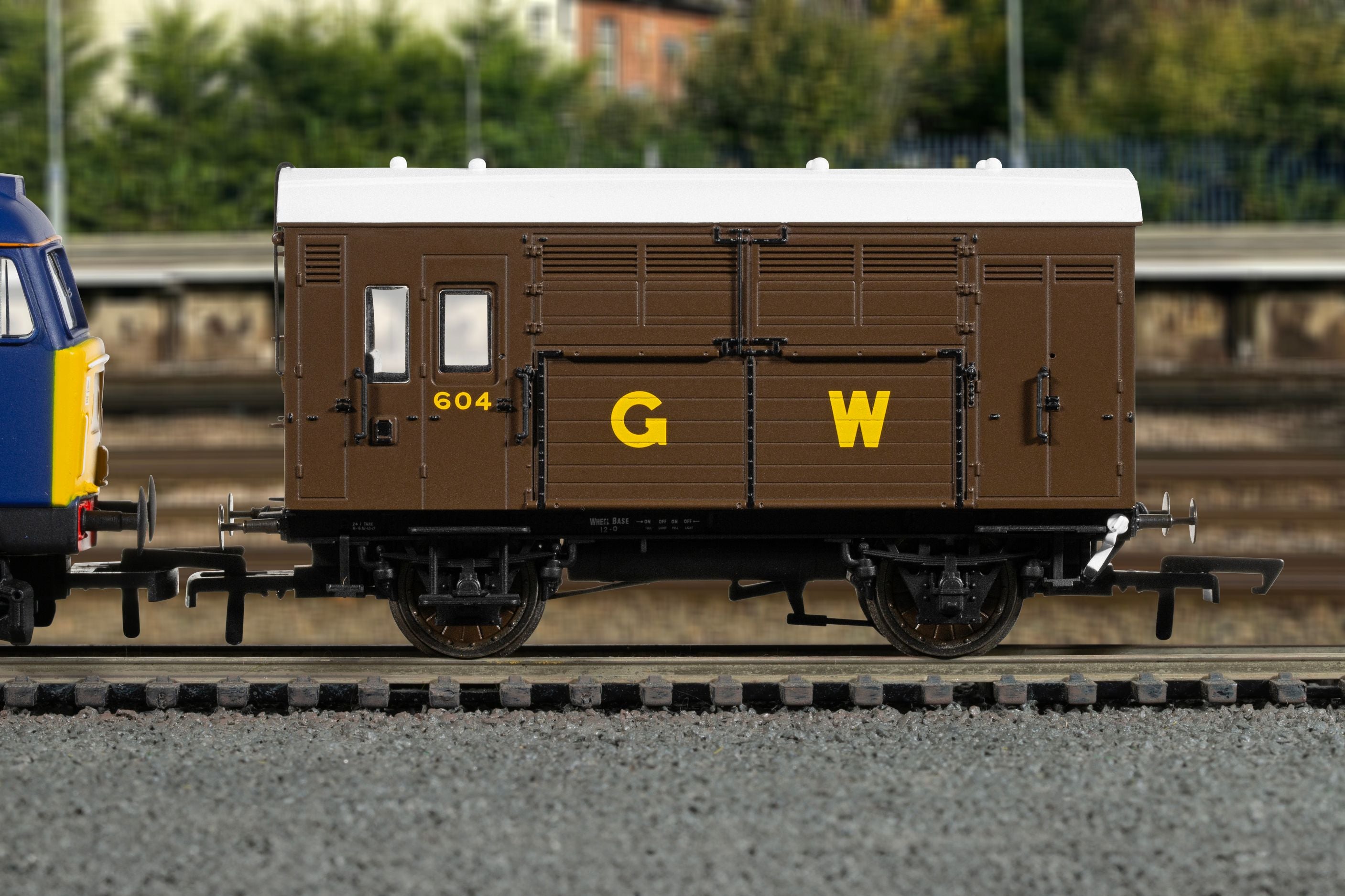 Hornby R60277 GWR 604 Horse Box OO Scale