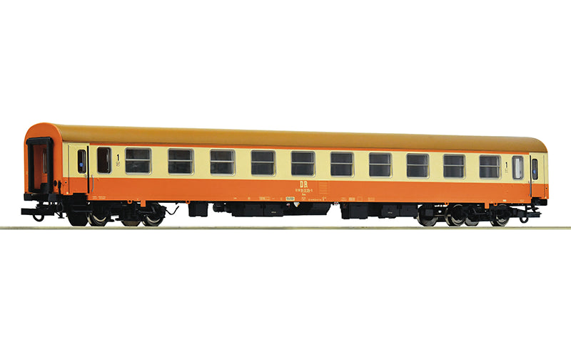 Roco 6200042 1st Class Express Train Coach DR HO Scale