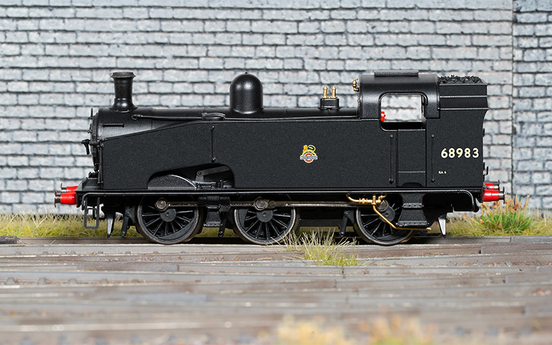 Hornby TT3024M BR (Early) J50 Class 0-6-0T 68983 Era 4 TT Scale