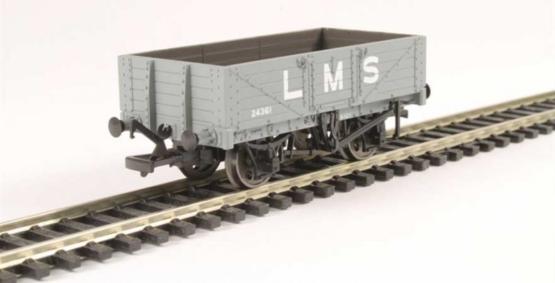 Branchline 37-070, 5 Plank Wagon Wooden Floor LMS Grey OO Scale Product Ref 37-070